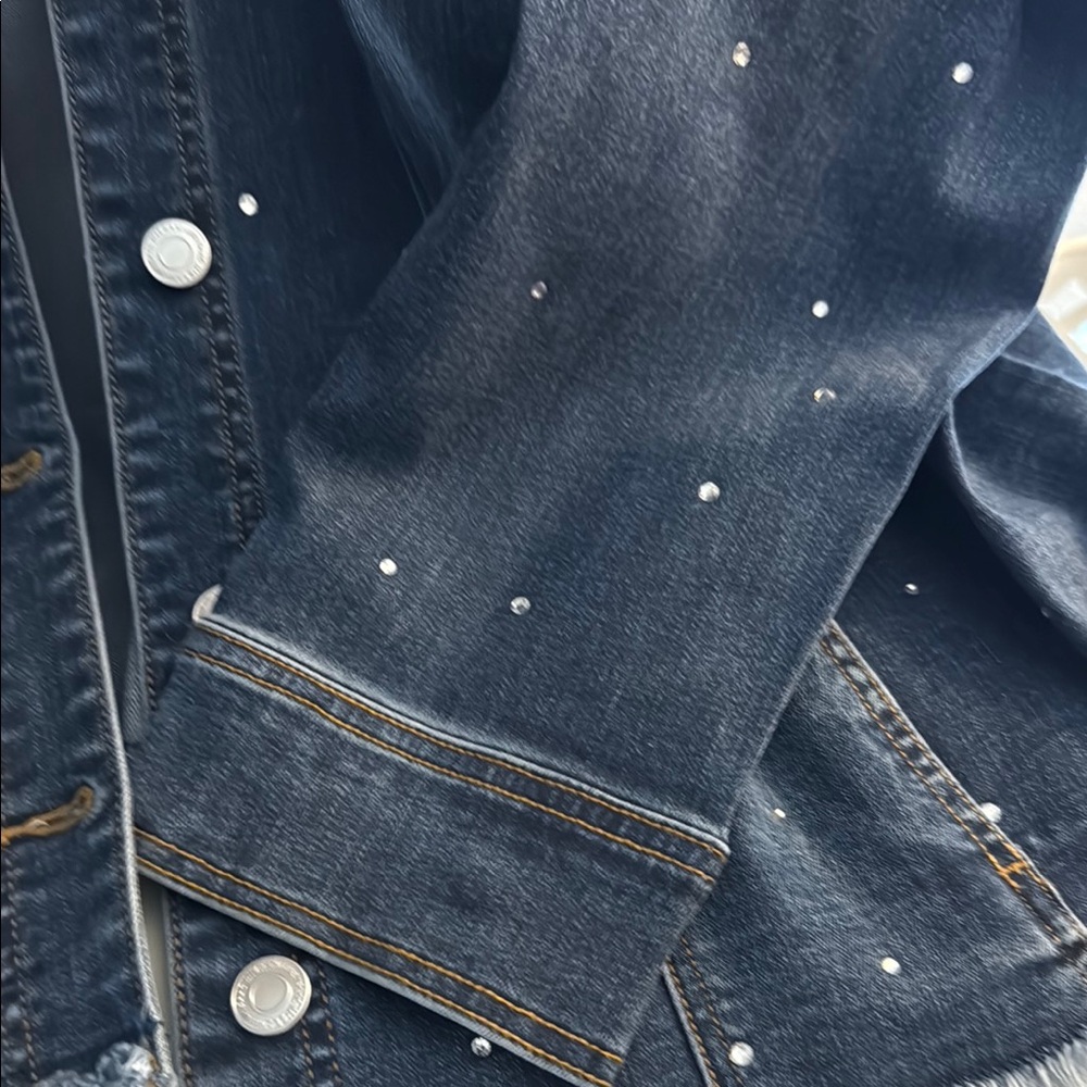 ♥️Isaac Mizrahi Live! Embellished Denim Jacket♥️ - Picture 4 of 9